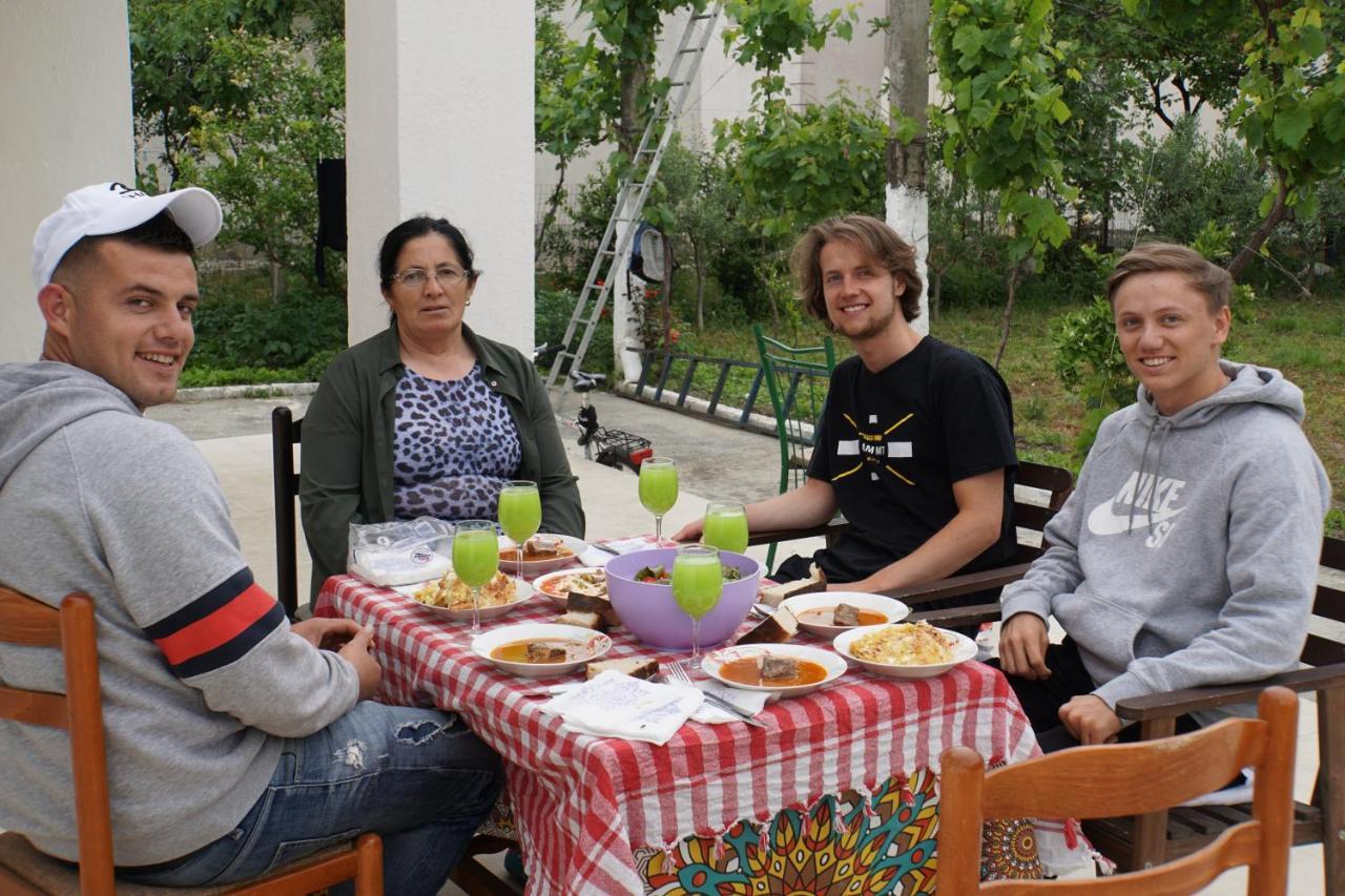 Elbasan Backpacker Hostel Екстер'єр фото