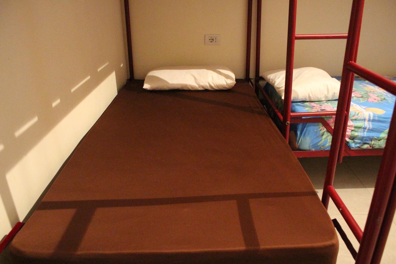 Elbasan Backpacker Hostel Екстер'єр фото