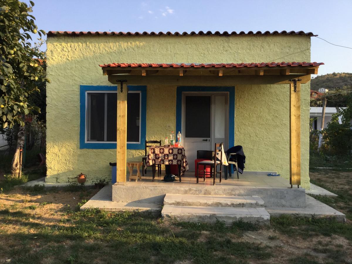 Elbasan Backpacker Hostel Екстер'єр фото