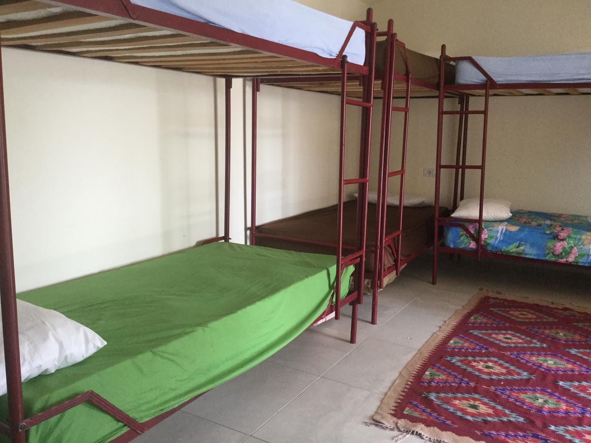 Elbasan Backpacker Hostel Екстер'єр фото